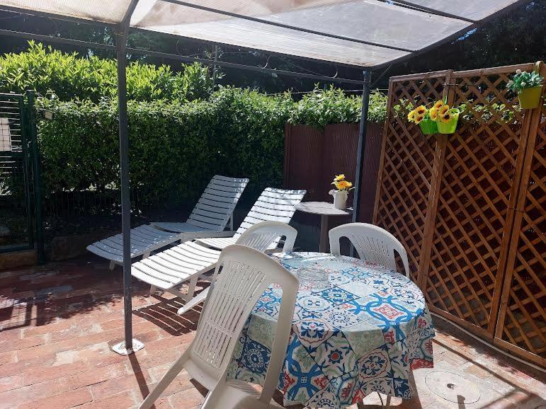 La Piccola Oasi Con Parcheggio Apartment Florence Exterior photo